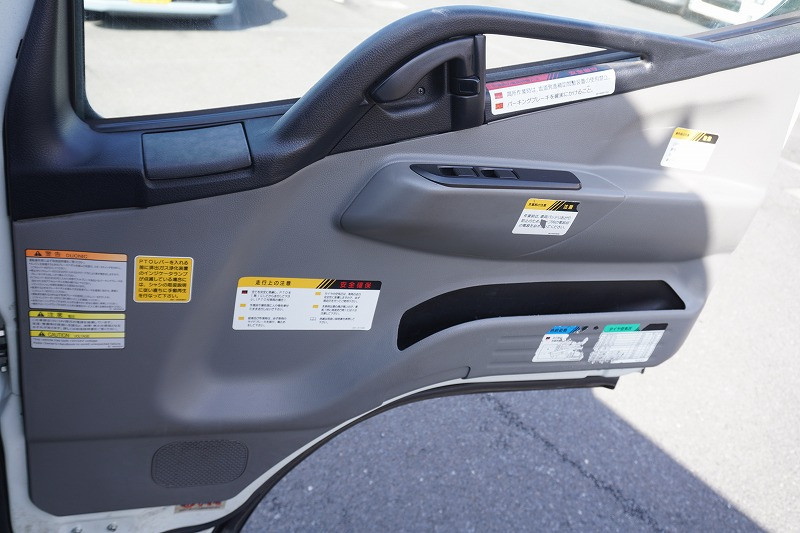 三菱 キャンター TPG-FEA50(2WD)の写真43