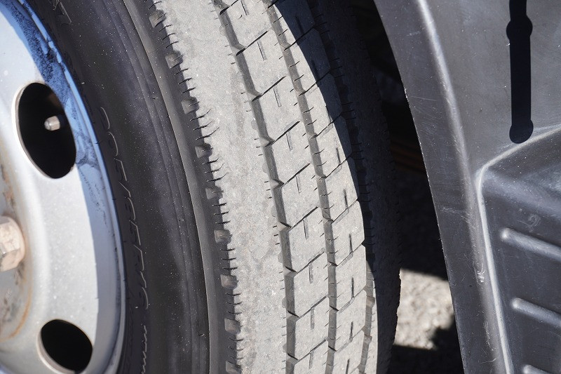 三菱 キャンター TPG-FEA50(2WD)の写真9