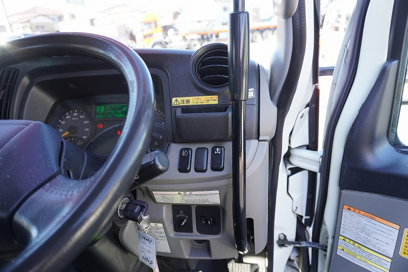 三菱 キャンター TPG-FEA50(2WD)の写真40