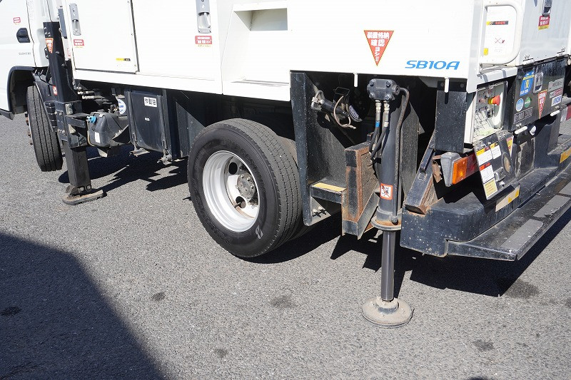 三菱 キャンター TPG-FEA50(2WD)の写真32