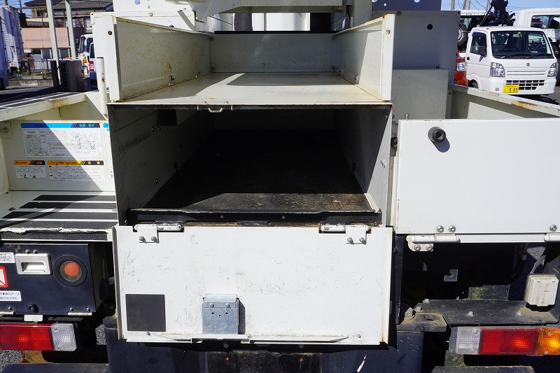三菱 キャンター TPG-FEA50(2WD)の写真21