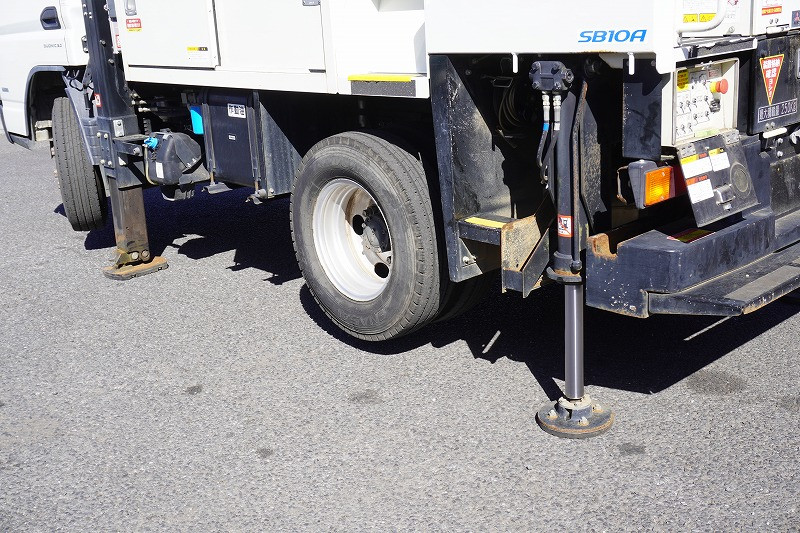 三菱 キャンター TPG-FEA50(2WD)の写真31