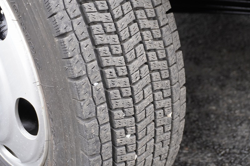 三菱 ファイター 2KG-FK61F(2WD)の写真9