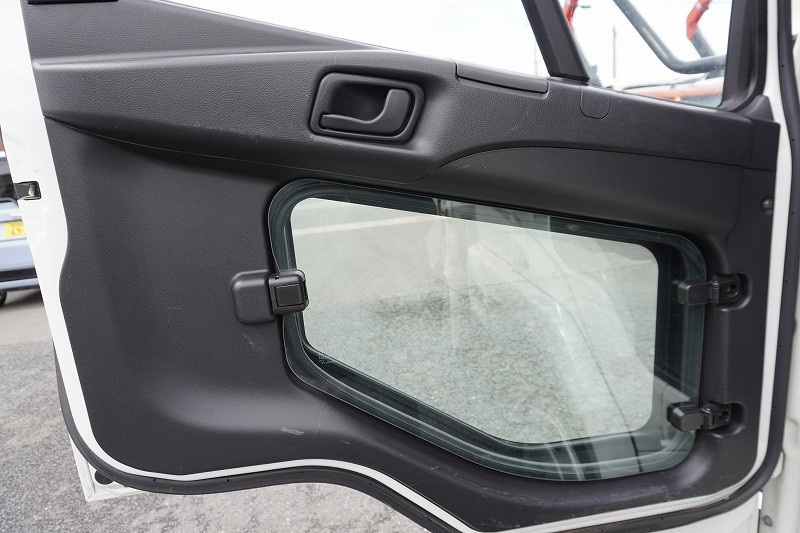 三菱 ファイター 2KG-FK61F(2WD)の写真49