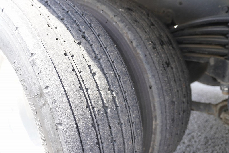 三菱 ファイター 2DG-FQ62Fの写真11