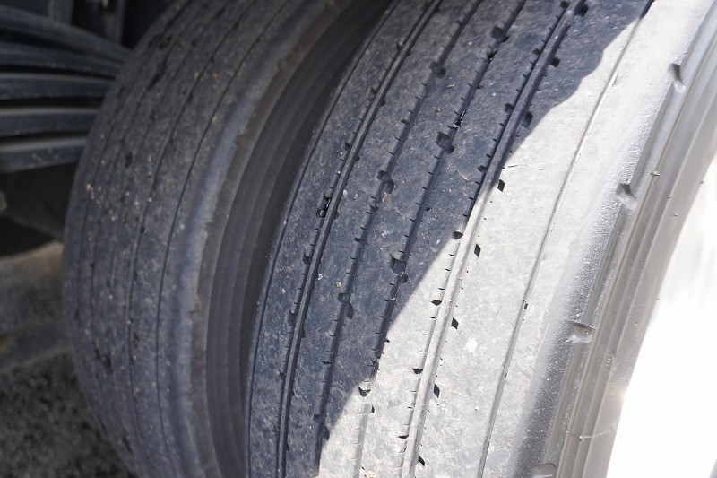 三菱 ファイター 2DG-FQ62Fの写真12