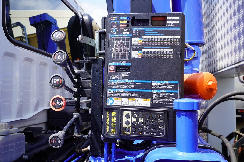 三菱 ファイター 2DG-FQ62Fの写真26