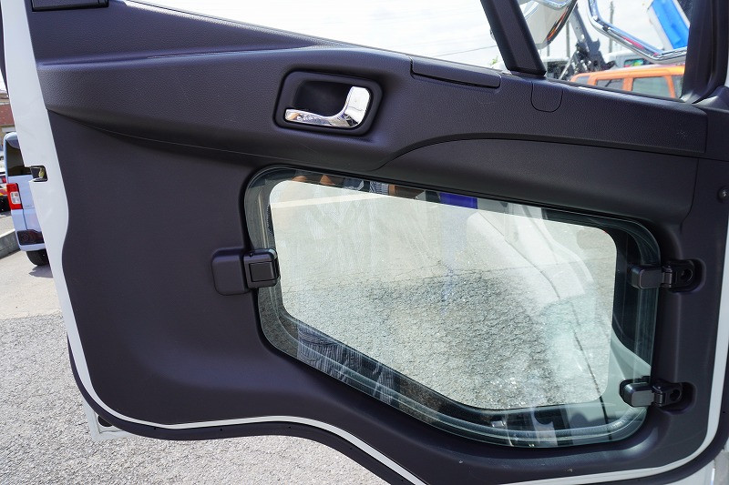 三菱 ファイター 2DG-FQ62Fの写真50