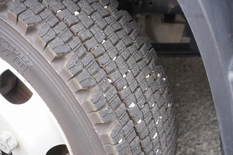 三菱 キャンター 2PG-FEB80(2WD)の写真9