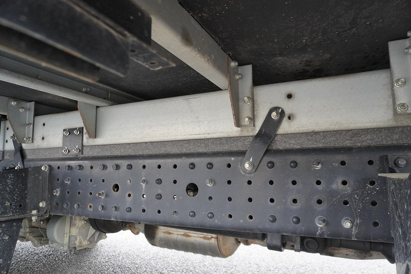 三菱 キャンター 2PG-FEB80(2WD)の写真12