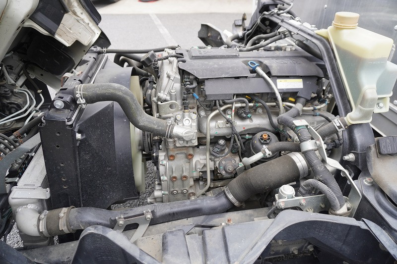 三菱 キャンター 2PG-FEB80(2WD)の写真13