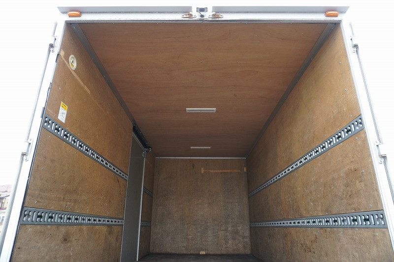 三菱 キャンター 2PG-FEB80(2WD)の写真20