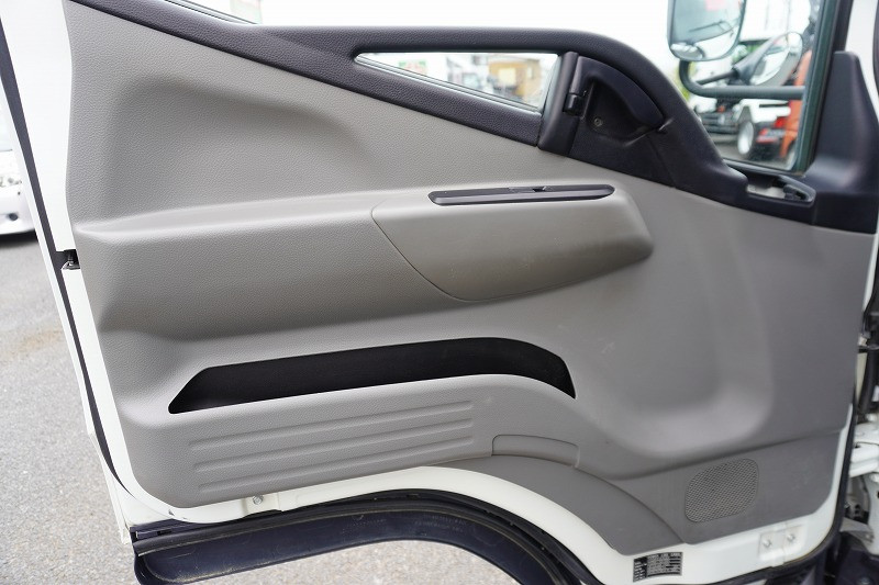 三菱 キャンター 2PG-FEB80(2WD)の写真38