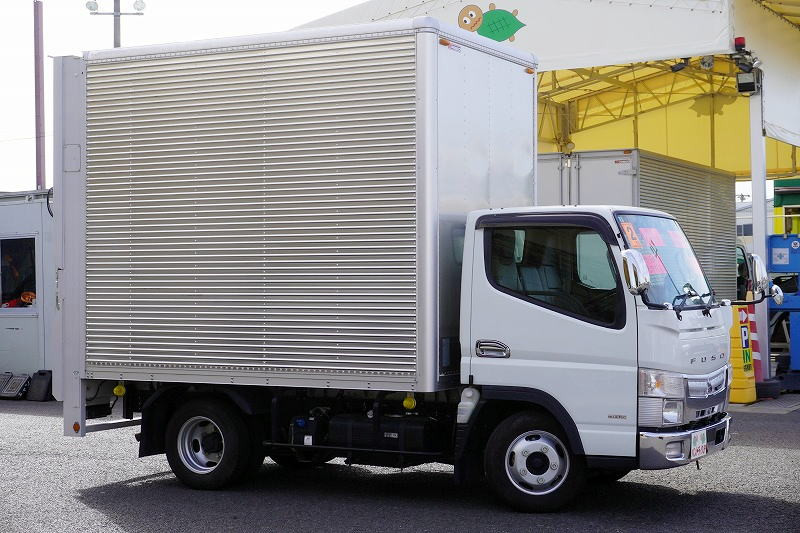 三菱 キャンター 2RG-FBA20(2WD)の写真6