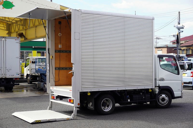 三菱 キャンター 2RG-FBA20(2WD)の写真9