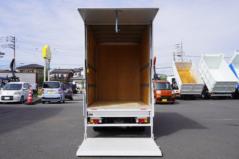 三菱 キャンター 2RG-FBA20(2WD)の写真19