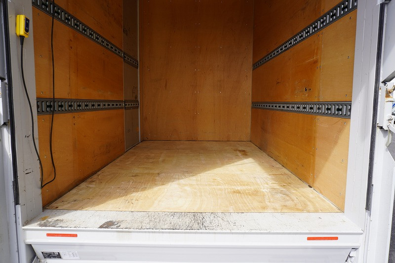 三菱 キャンター 2RG-FBA20(2WD)の写真20