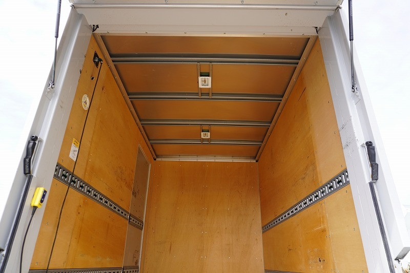 三菱 キャンター 2RG-FBA20(2WD)の写真21