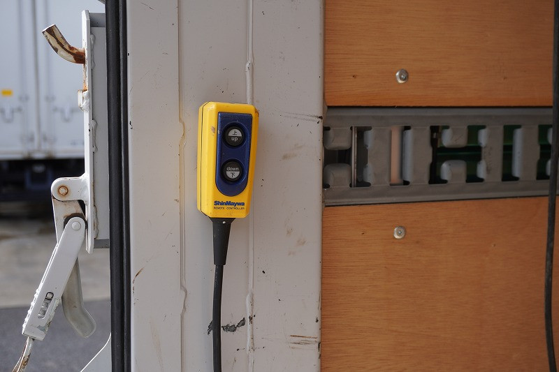 三菱 キャンター 2RG-FBA20(2WD)の写真23