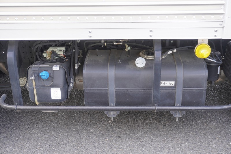 三菱 キャンター 2RG-FBA20(2WD)の写真30