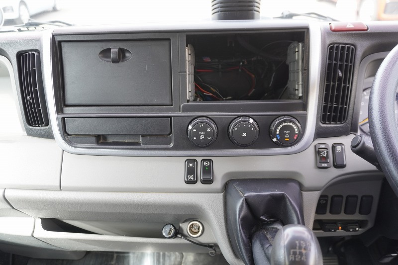 三菱 キャンター 2RG-FBA20(2WD)の写真33