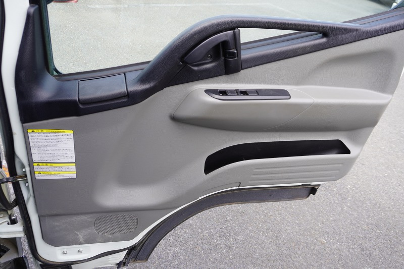 三菱 キャンター 2RG-FBA20(2WD)の写真37