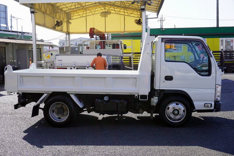 いすゞ エルフ TPG-NKR85AD(2WD)の写真5