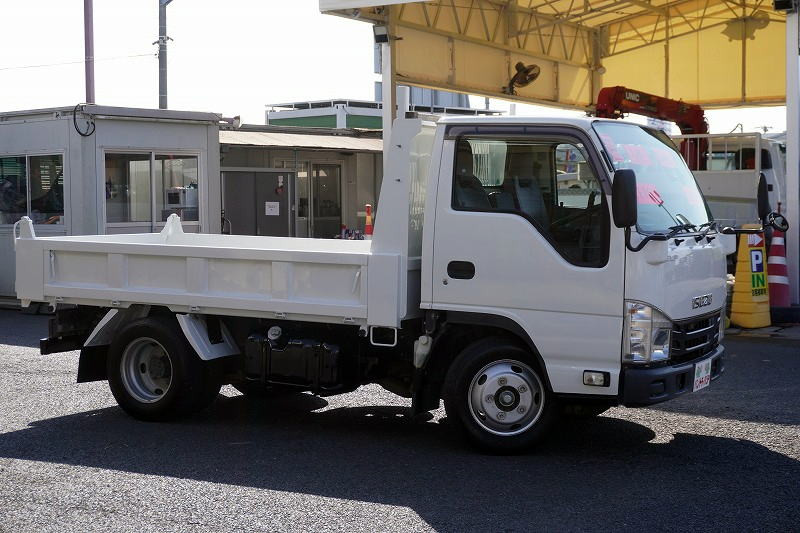いすゞ エルフ TPG-NKR85AD(2WD)の写真6