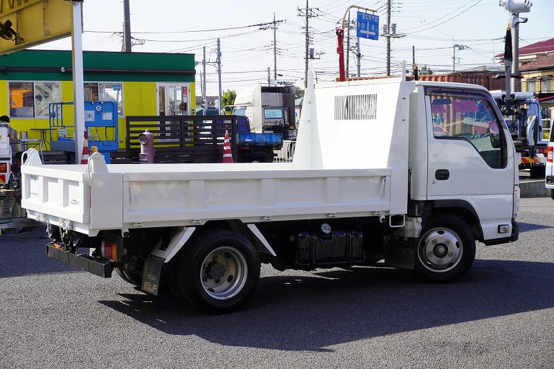 いすゞ エルフ TPG-NKR85AD(2WD)の写真8
