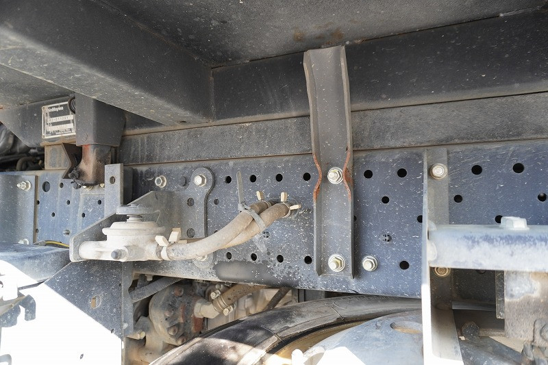 いすゞ エルフ TPG-NKR85AD(2WD)の写真12