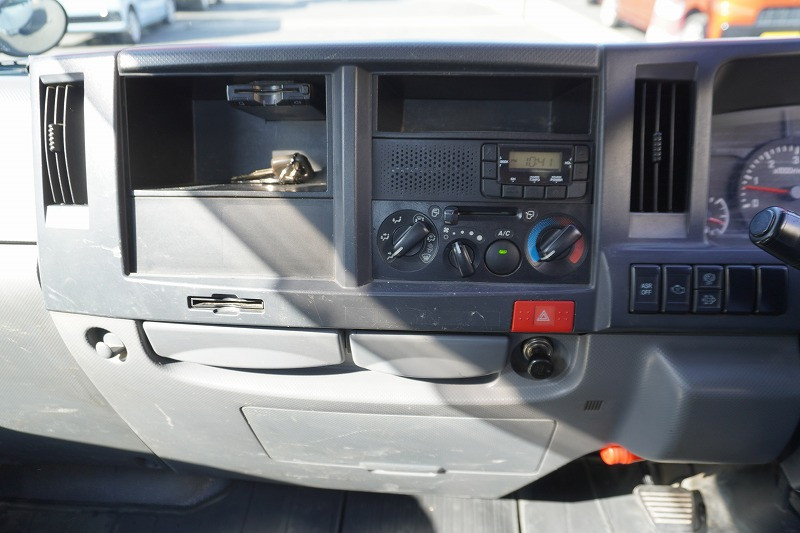 いすゞ エルフ TPG-NKR85AD(2WD)の写真29