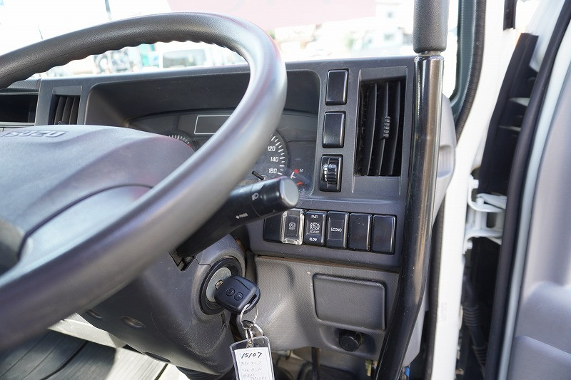 いすゞ エルフ TPG-NKR85AD(2WD)の写真31