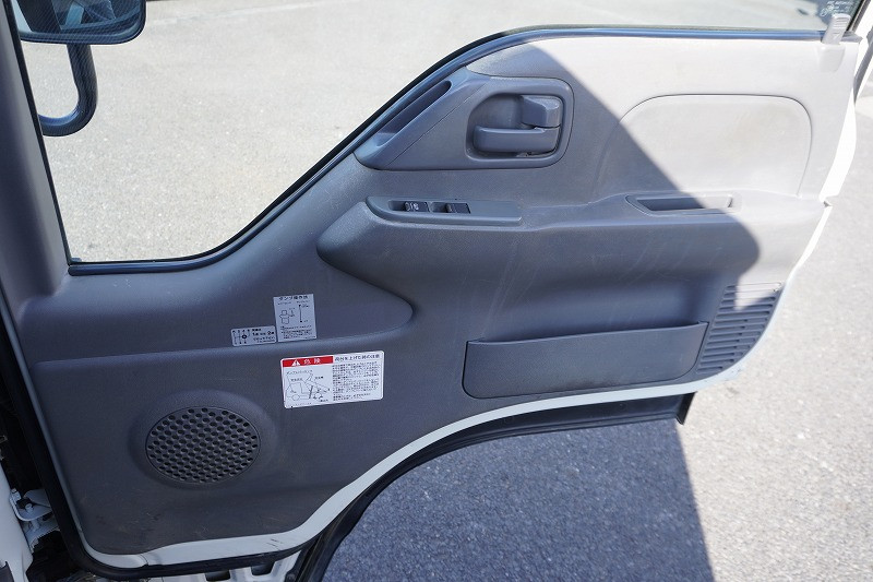 いすゞ エルフ TPG-NKR85AD(2WD)の写真32