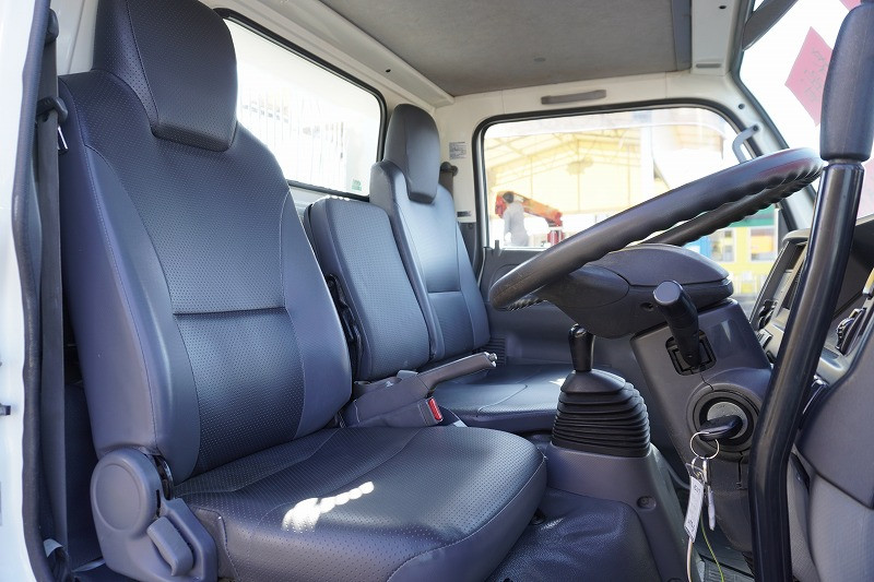 いすゞ エルフ TPG-NKR85AD(2WD)の写真33