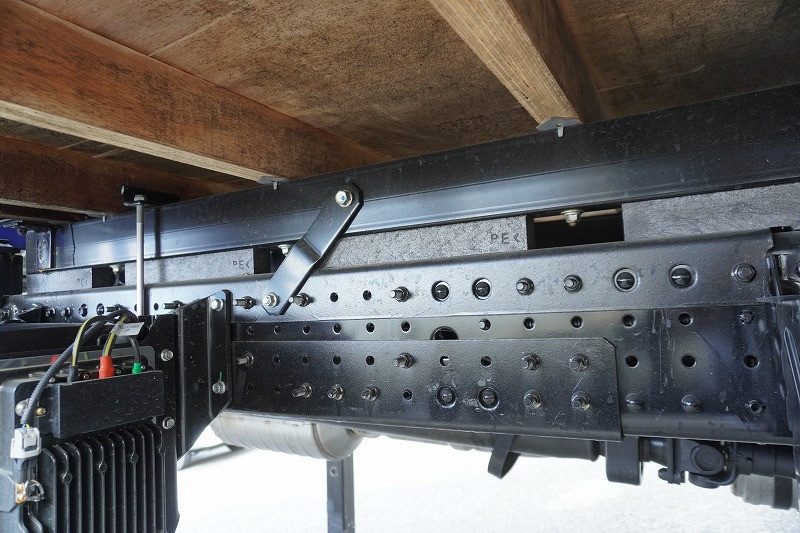 三菱 キャンター 2PG-FEB80(2WD)の写真13