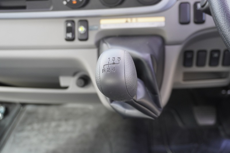 三菱 キャンター 2PG-FEB80(2WD)の写真34