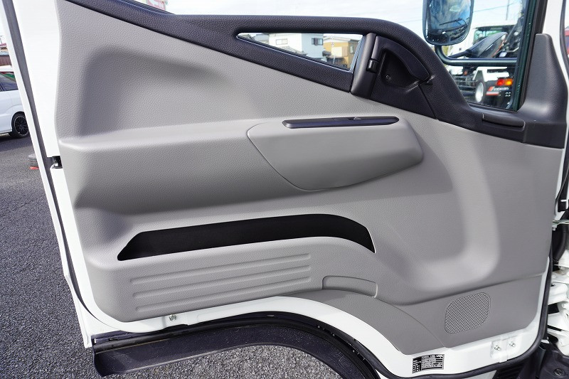 三菱 キャンター 2PG-FEB80(2WD)の写真42