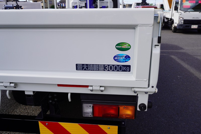 三菱 キャンター 2RG-FEB80(2WD)の写真18