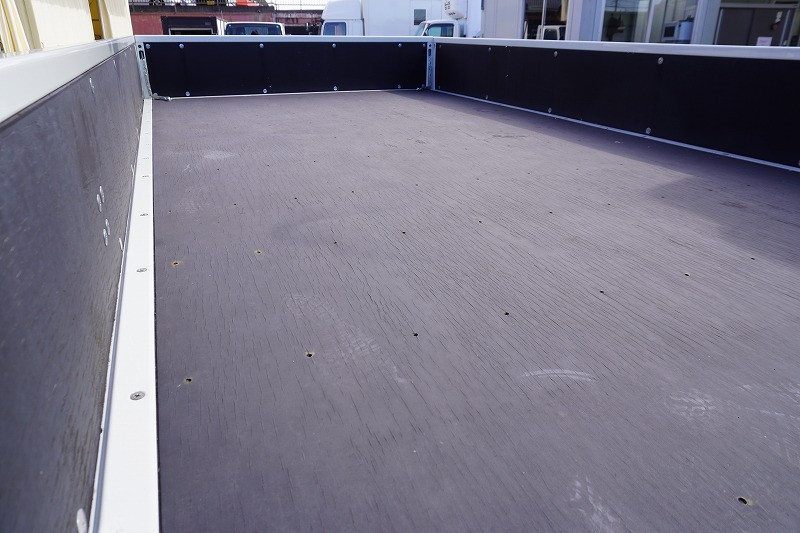 三菱 キャンター 2RG-FEB80(2WD)の写真19