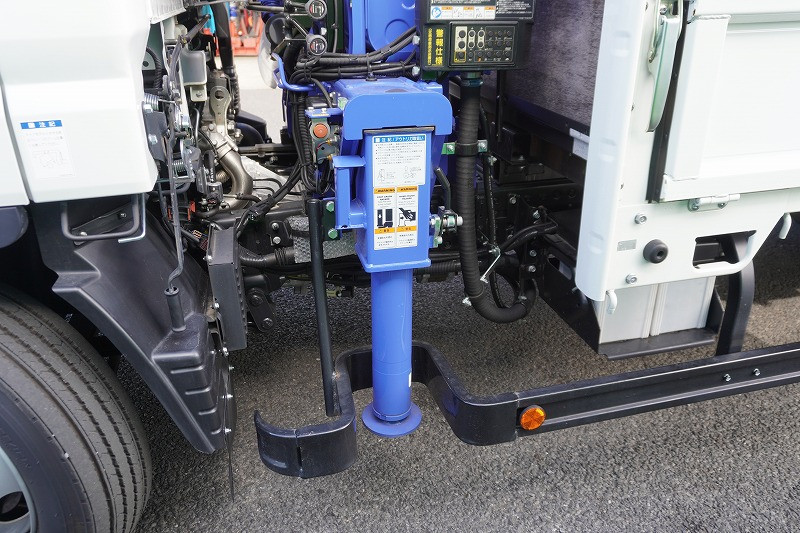 三菱 キャンター 2RG-FEB80(2WD)の写真23