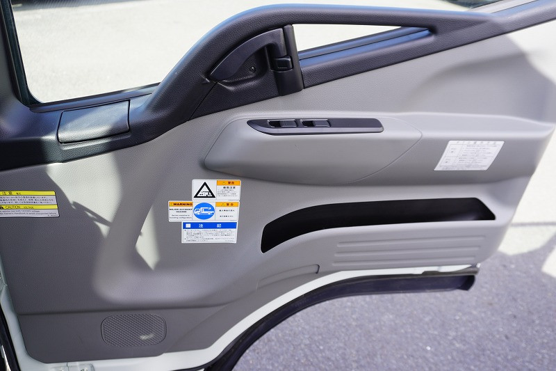 三菱 キャンター 2RG-FEB80(2WD)の写真35