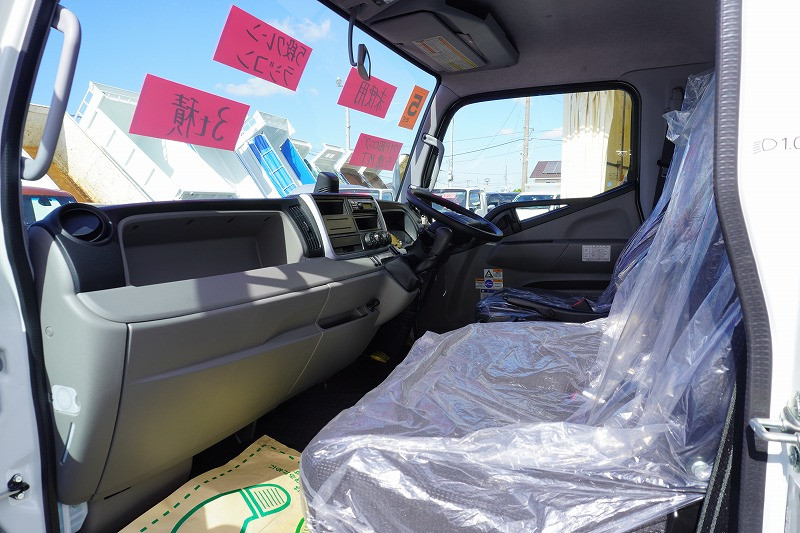 三菱 キャンター 2RG-FEB80(2WD)の写真38