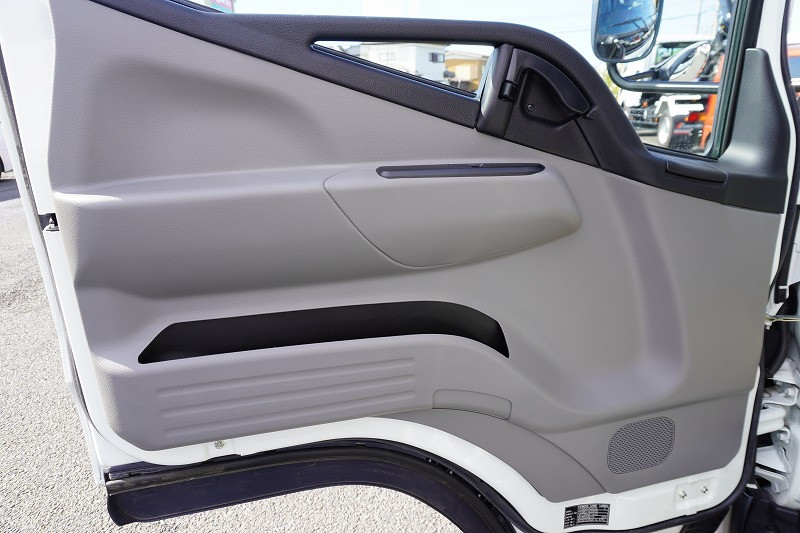 三菱 キャンター 2RG-FEB80(2WD)の写真40