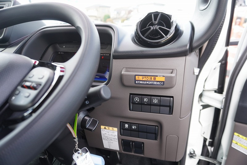 三菱 キャンター 2RG-FEB80(2WD)の写真34