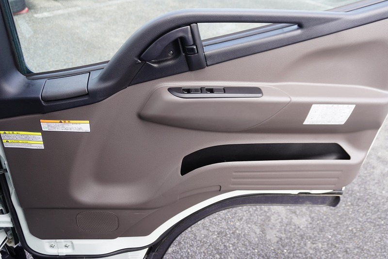 三菱 キャンター 2RG-FEB80(2WD)の写真36