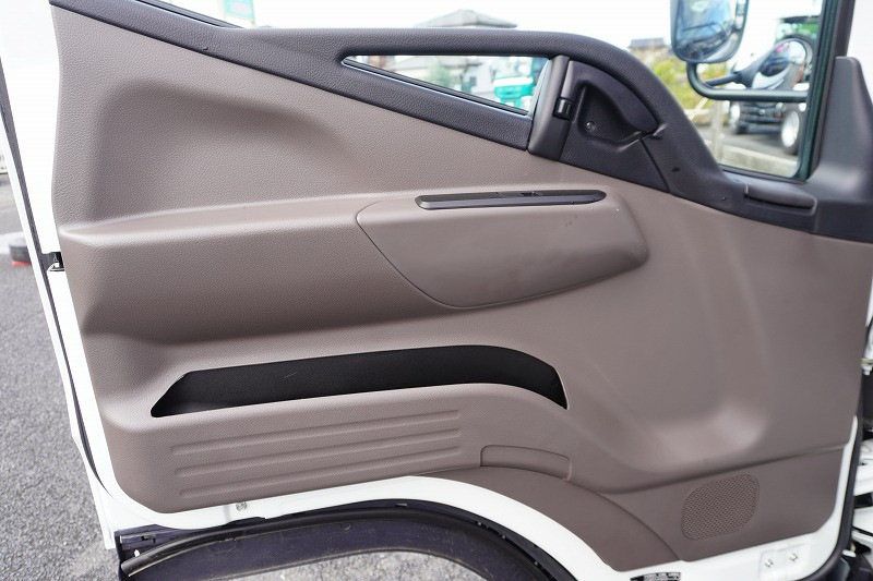 三菱 キャンター 2RG-FEB80(2WD)の写真41