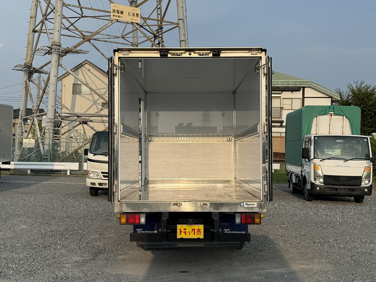 いすゞ エルフ 2RG-NLR88AN(2WD)の写真5