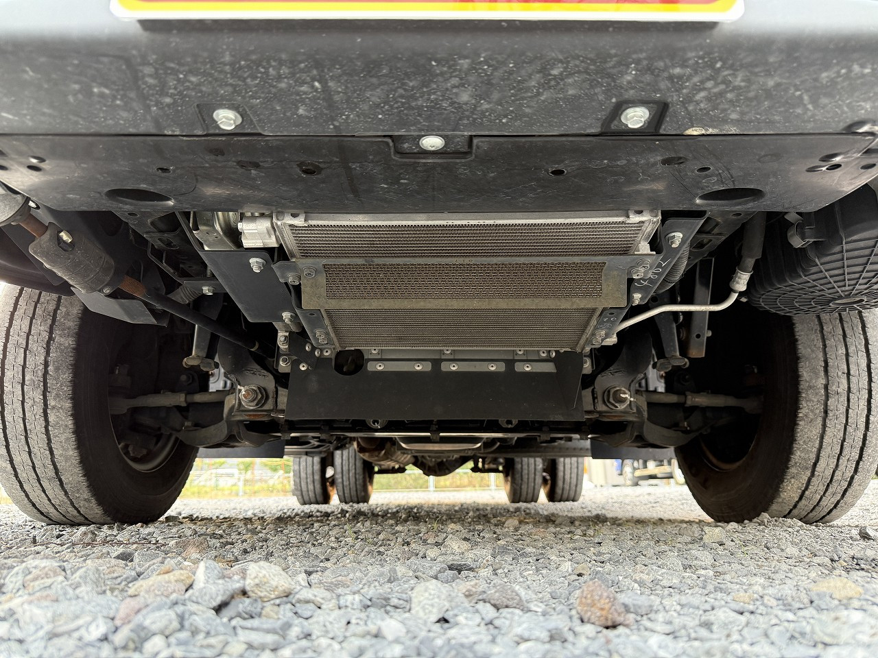 いすゞ エルフ 2RG-NLR88AN(2WD)の写真10