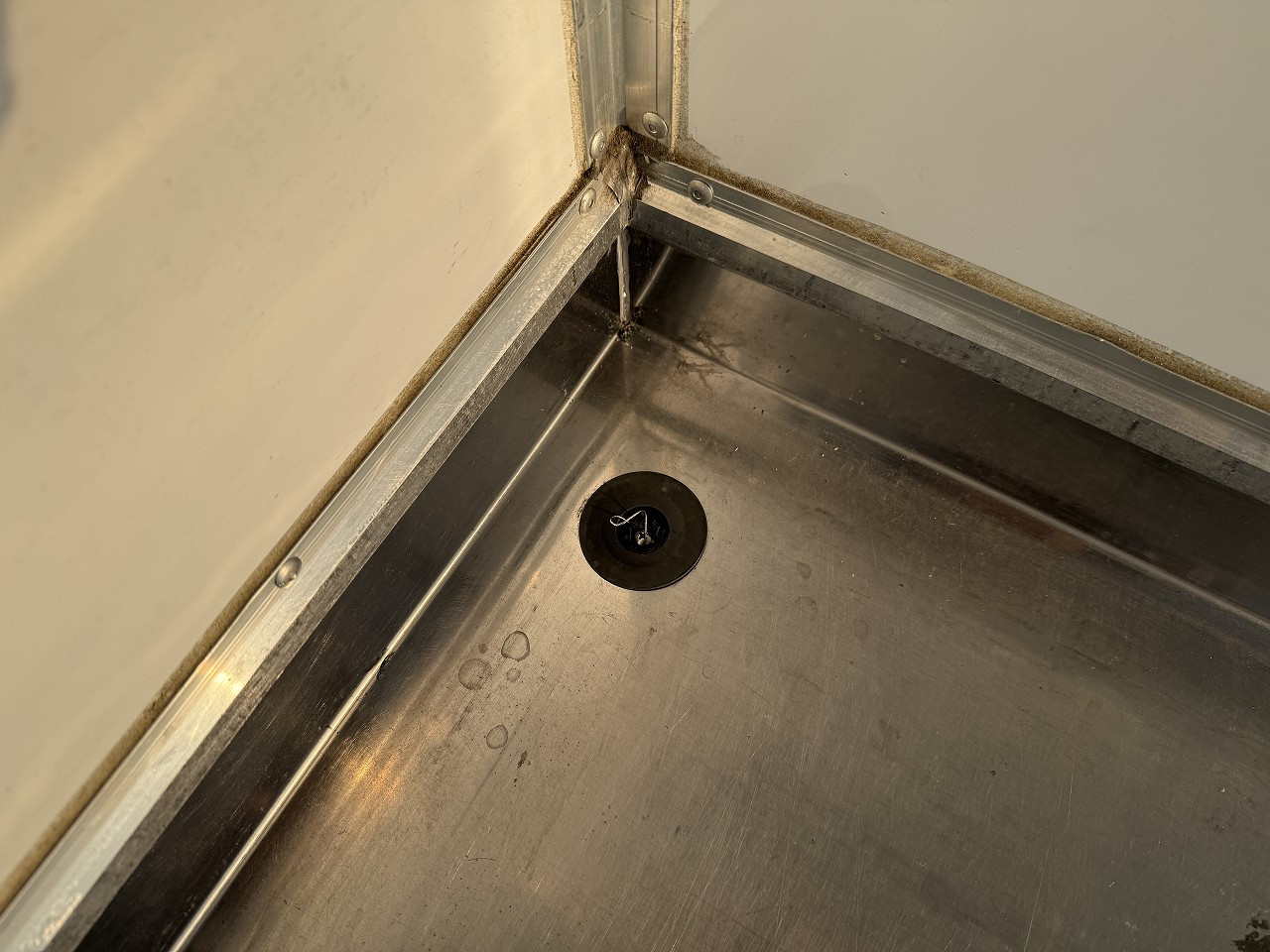 いすゞ エルフ 2RG-NLR88AN(2WD)の写真27