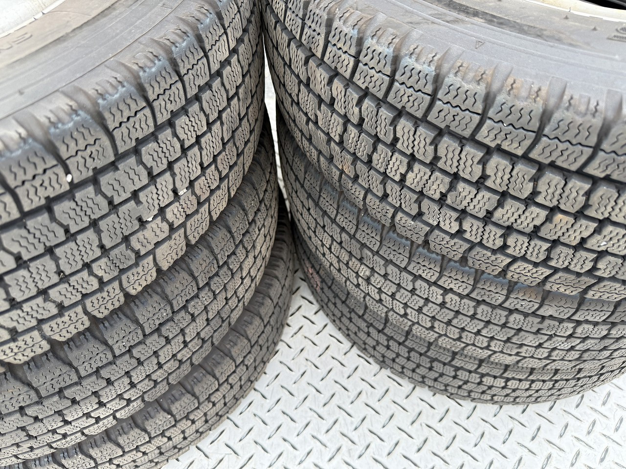 いすゞ エルフ 2RG-NLR88AN(2WD)の写真30